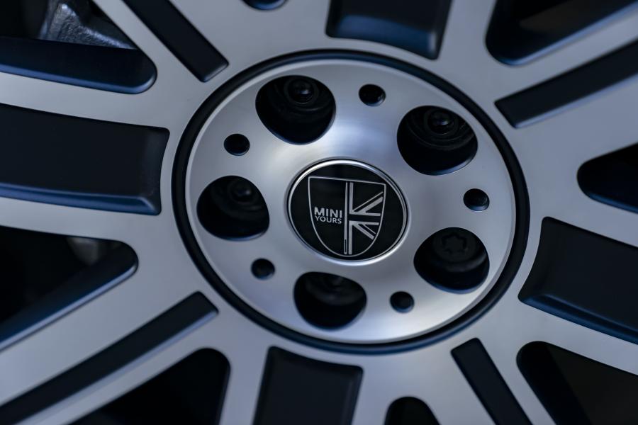 Колеса Mini Cooper Countryman ALL4 (F60) 2020 года  (WW) (фото 27 из 52)